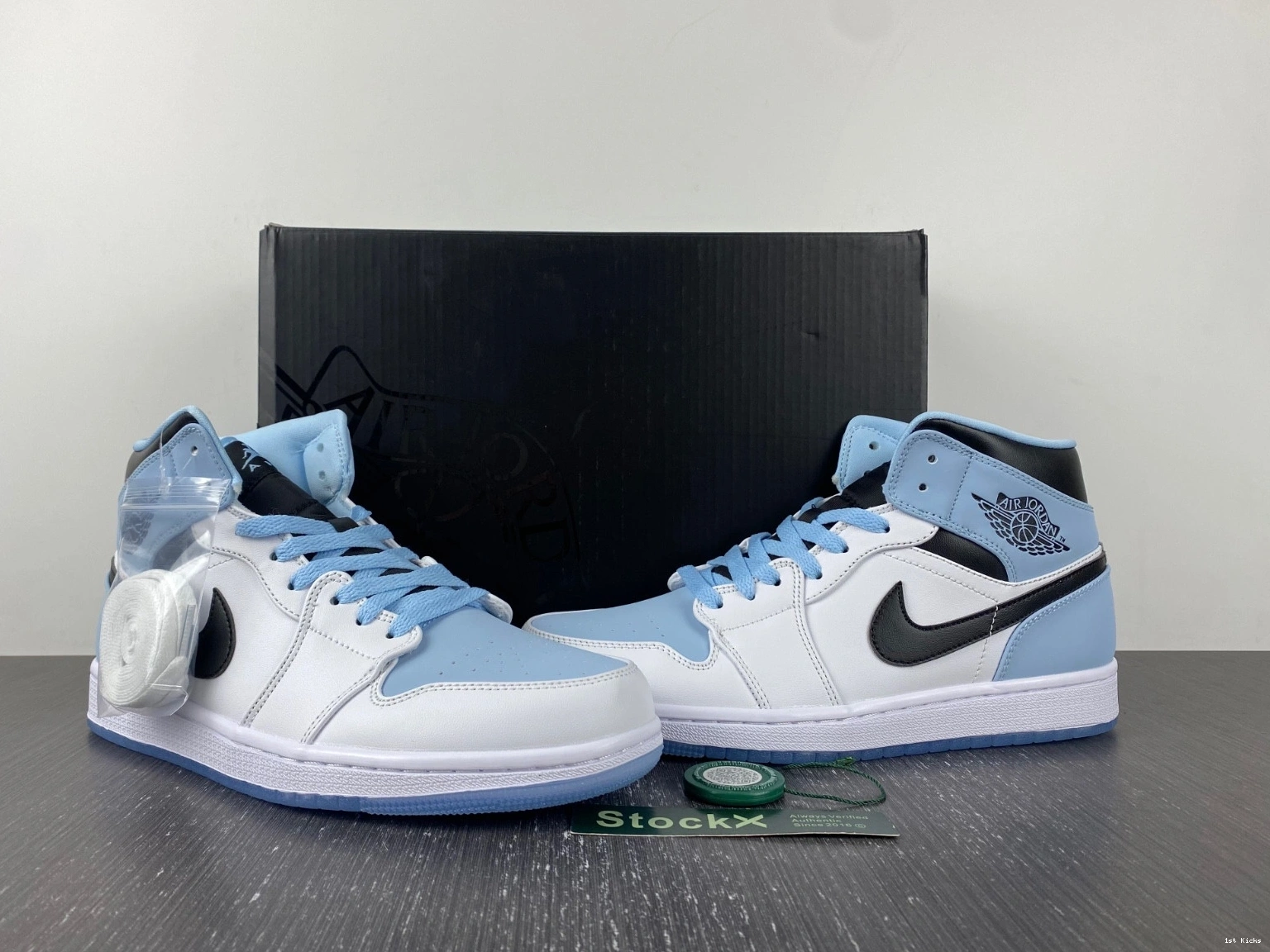 Mid DV1308-104 - Ice Blue SE (2023) Jordan 1 0930